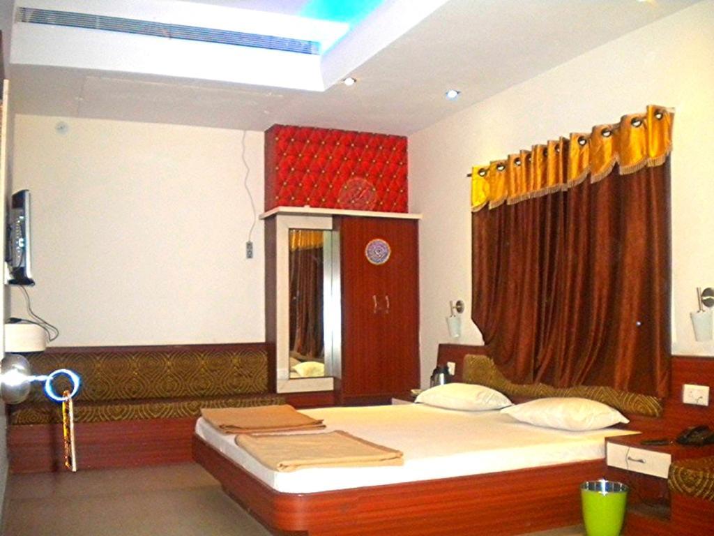 Hotel Sagar Castle Ratlām Quarto foto